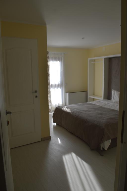 Hotel Nova Buzău Buitenkant foto